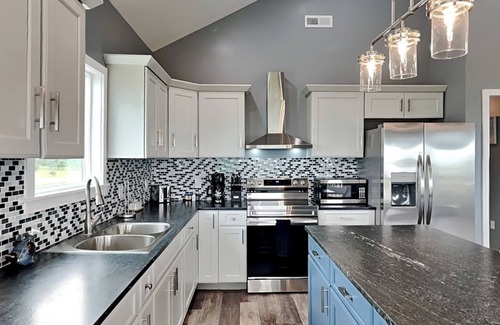 Rockport House | Fish Tales | Serene, Waterfront