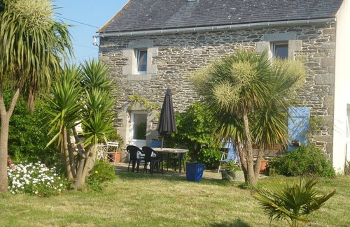 Saint-Pol-de-Leon House | FISHERMAN HOUSE WITH DIRECT ACCESS TO THE SEA WITH GARDEN