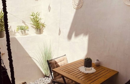 Etaples House | Fisherman's cottage with exterior