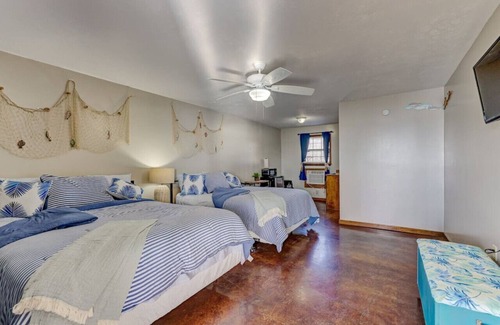Redwood Hotel | Fisherman's Dream H1