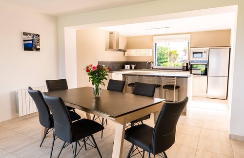 Cleder House | FISHERMAN'S HOUSE - Panoramic view 50m from the sea - wifi access - Heated swimming pool