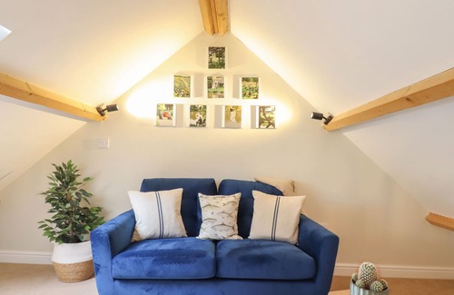 The Pelhams Cottage | FISHERMAN'S LODGE, family friendly, with a garden in Arkesden