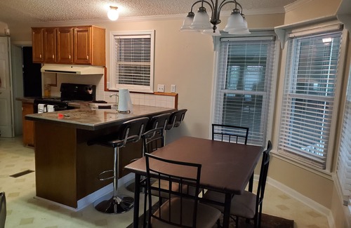 Eddyville House | Fisherman, Traveling Workers and Vactioners love the Barefoot Retreat