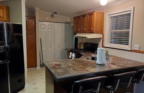 Eddyville House | Fisherman, Traveling Workers and Vactioners love the Barefoot Retreat