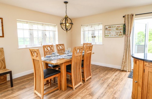 Darlington Cottage | FISHERMANS COTTAGE, with hot tub in Darlington