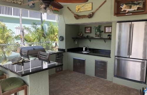 Twin Lakes House | Fisherman’s Paradise Key largo