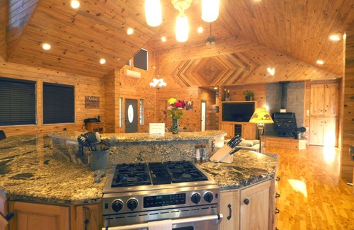 Junction City House | Fishing and Family Friendly Mountain Retreat