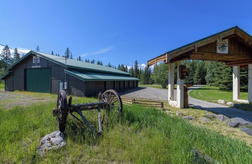 Eureka Cabin | Fishing Escape in the Woods