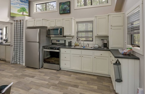 West Point Cabin | Fishing Pond: ‘Minerva’s Cottage’ in West Point!