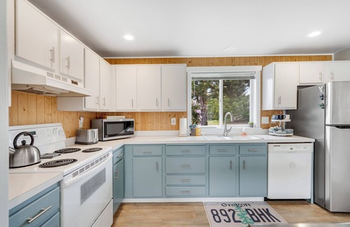 Nehalem Cottage | Fishing Season is here! Dog & Wheelchair Friendly