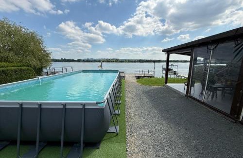 Pojejena House | Fishing Trip Divici