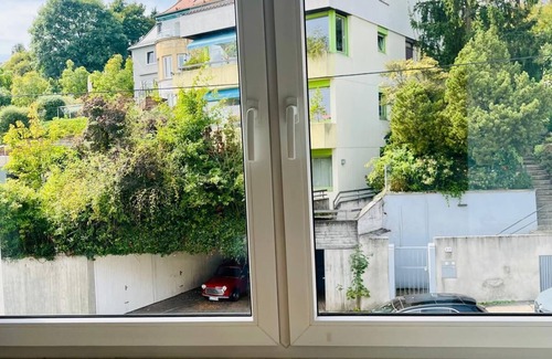 Kraherwald Apartment | Fitters' apartment for 6 people in Stuttgart, quiet location, central, parking spaces