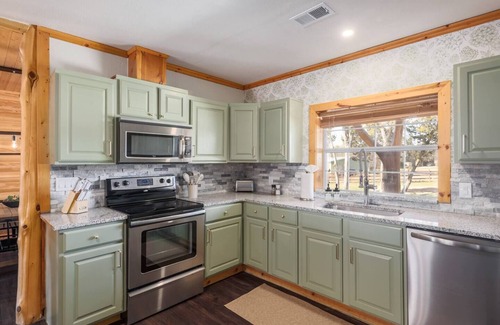 Dripping Springs House | Fitzhugh Lodge | Hill Country Retreat | Pool, Gameroom, Pickleball & More