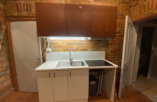 Fitzroy House | *Fitzroy cottage- 3/4brms- 2baths. 2km city*