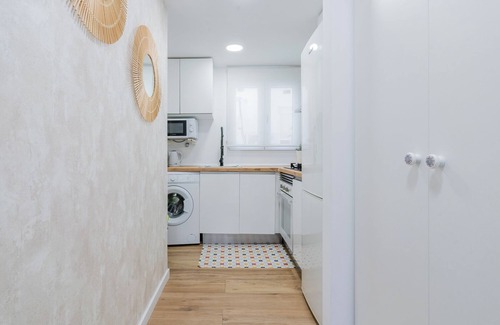 La Malva-rosa Apartment | Five minutes walking distance to Malvarrosa beach. Valencia City