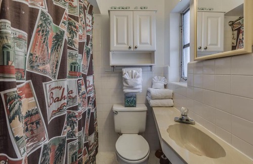 Bay Esplanade House | Five Palms Suite 210 - Daily - Weekly - Monthly