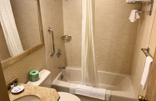 Lawrence Hotel | Five Towns Inn - JFK Airport