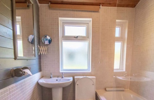 Romney Marsh Other | Five Waterings - Luxury Lodge