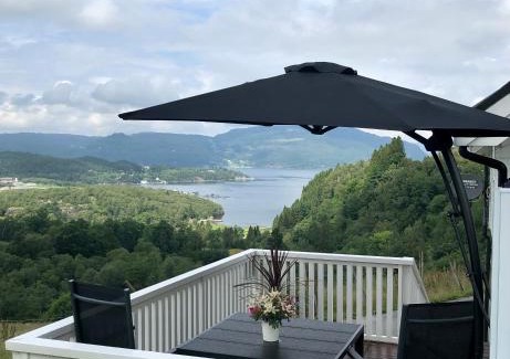Hjelmeland Apartment | Fjord road