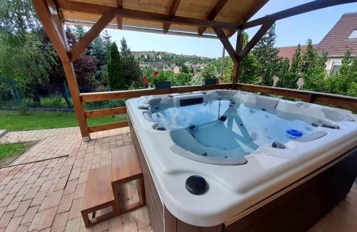 Eger Bed & Breakfast | Flamingo Vendégház