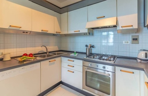 Ruta Apartment | Flaminia House, Sea View, Wifi and Parking