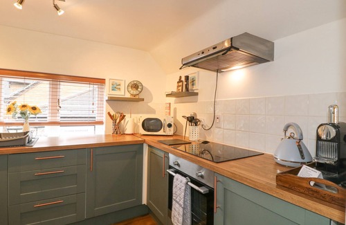 Oakham Cottage | FLAT 2, THE MALTINGS, family friendly, with a garden in Oakham