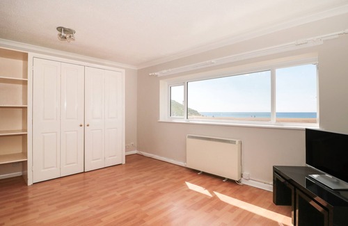 West Bay Cottage | FLAT 30, pet friendly, country holiday cottage in West Bay