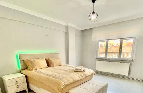 Sanayi Mahallesi Apartment | Flat Close to Popular Malls in Kagithane