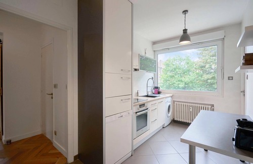 Saint-Maurice Pellevoisin Apartment | Flat close to tramway, private parking.