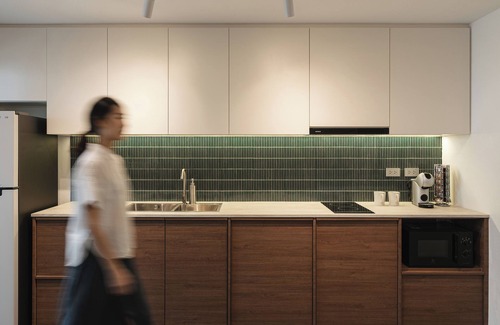 Nimman House | Flat&Fur - Stylish 2BR Mid-Century 3mins to Nimman - Airport - Chiang Mai