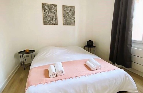 Laval Apartment | Flat Hypercentre - Laval on foot!