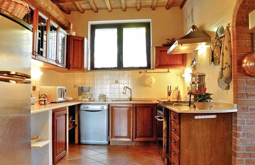 Bolsena Apartment | Flat in Bolsena with heating