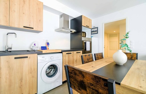 La Faviere Apartment | Flat in La Favière : Pool et Beach by SELECTsoHOME
