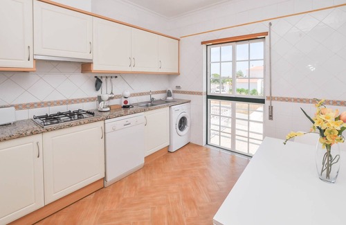 Vale de Carro Apartment | Flat Pinheiro OCV - 5min Beach