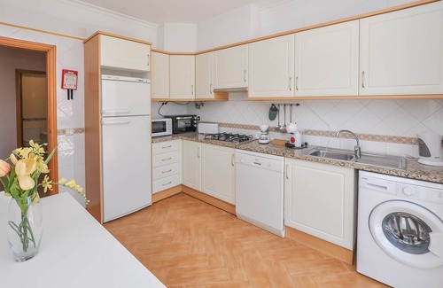 Vale de Carro Apartment | Flat Pinheiro OCV - 5min Beach