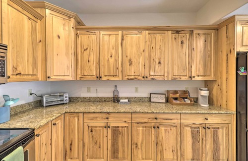 Somers Condo | Flathead Lake Getaway w/Balcony, Fireplace!