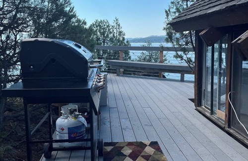 Somers Cabin | Flathead Lake Island Chalet