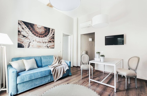 Historic Center Apartment | Flauto Magico: downtown apartment with terrace