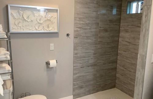 Enterprise Cottage | Flawless Faith- Sleeps 4