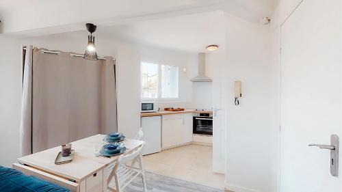 Le Chapitre Apartment | FLEGIER - St Charles Vieux Port