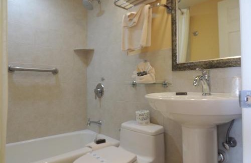 Wildwood Crest Hotel | Fleur de Lis Beach Motel