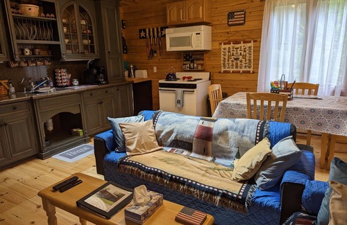 Lubec Cabin | Flexible cancellation/Weekly discount/kayaks/fire pit/beach/Pets welcome