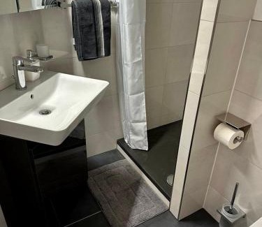 Sondelfingen Apartment | flexible, schöne und gut aussehende Feriensuite (für Stadtliebhaber, Shopper, Naturliebhaber und Entspannungssuchende)