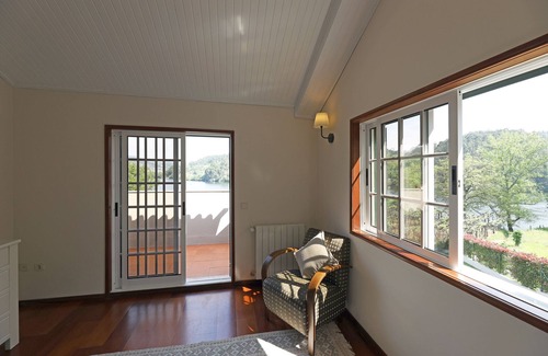Castelo de Paiva Apartment | FLH Douro Family House