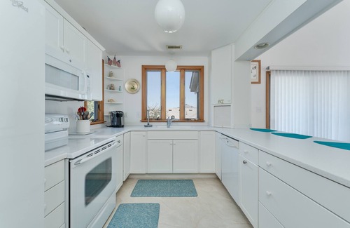 Ocean Sands House | Flip Flops & Tree Tops | Oceanside | Ocean Sands | Corolla | Sleeps 8