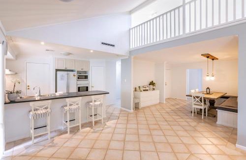 Dunsborough House | FlipFlop Days