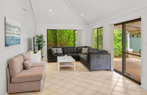 Dunsborough House | FlipFlop Days
