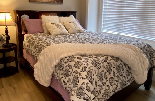 Richmond House | floor heating, Free parking & Wifi , free airport drop off service available .