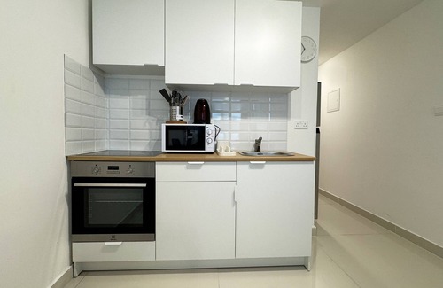 Larnaca City Centre Apartment | Flora Beachfront Finikoudes Larnaka