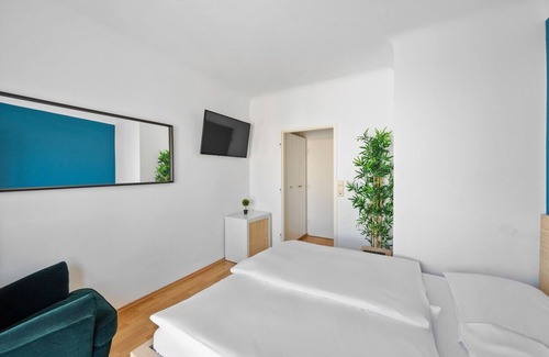 Schottenfeld Apartment | Flora Collection 9 in Vienna